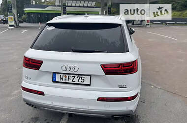 Внедорожник / Кроссовер Audi Q7 2017 в Ровно