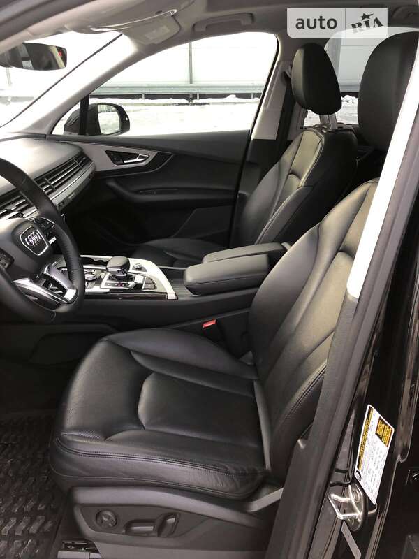 Позашляховик / Кросовер Audi Q7 2019 в Києві