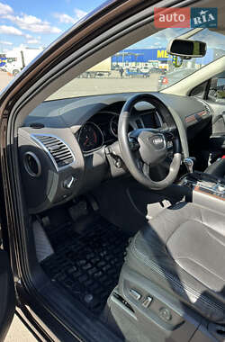 Внедорожник / Кроссовер Audi Q7 2013 в 