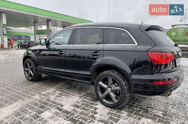 Позашляховик / Кросовер Audi Q7 2012 в 