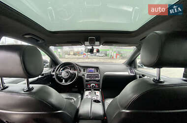 Позашляховик / Кросовер Audi Q7 2012 в 