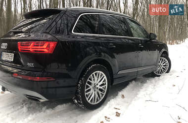 Внедорожник / Кроссовер Audi Q7 2016 в 