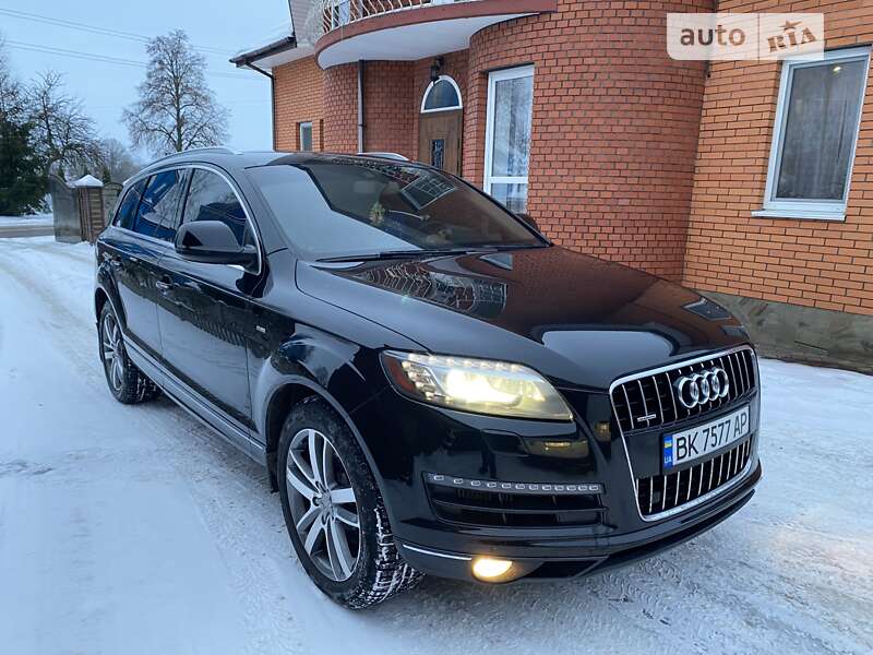 Позашляховик / Кросовер Audi Q7 2010 в Кореці