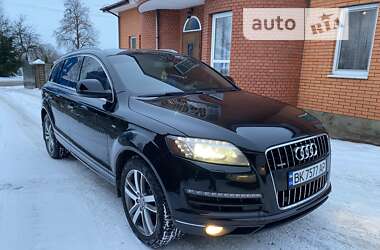 Позашляховик / Кросовер Audi Q7 2010 в 