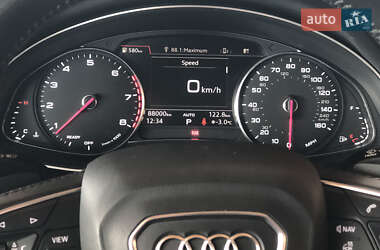 Внедорожник / Кроссовер Audi Q7 2016 в 