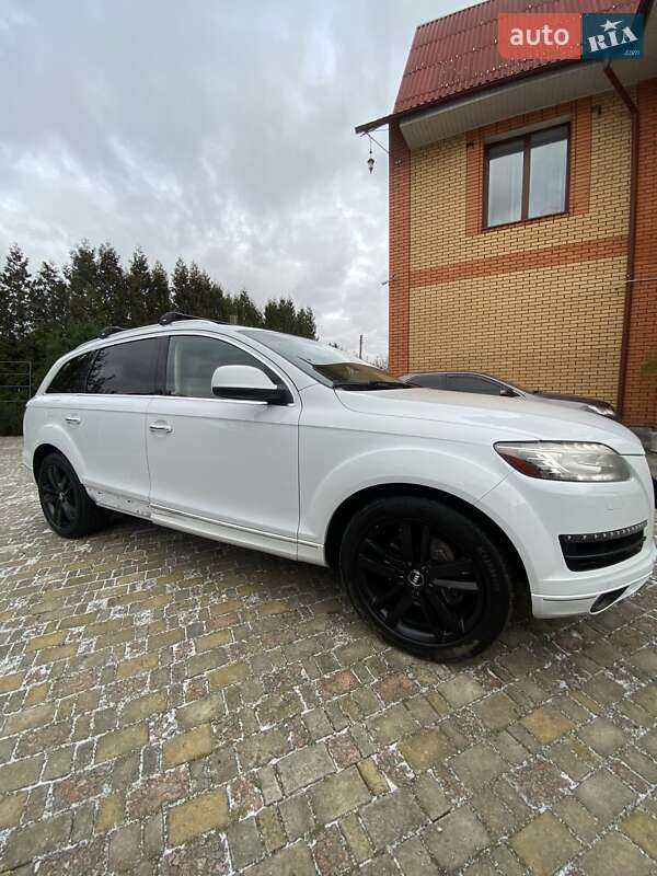 Внедорожник / Кроссовер Audi Q7 2013 в Звягеле