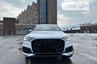Внедорожник / Кроссовер Audi Q7 2020 в 