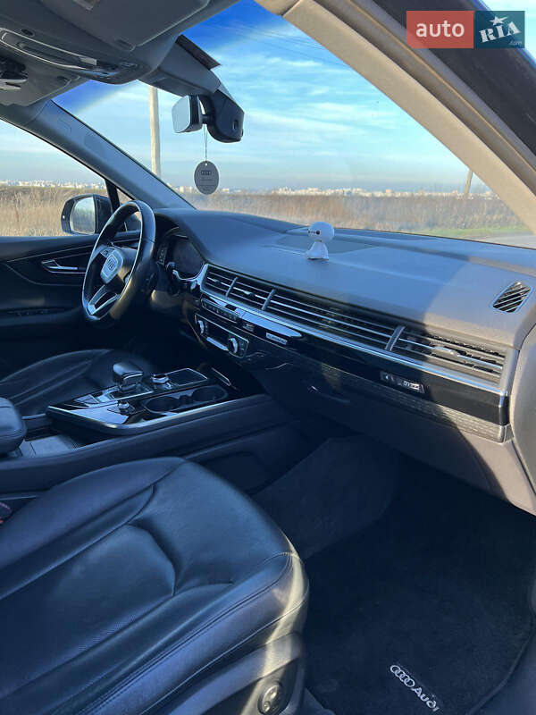 Внедорожник / Кроссовер Audi Q7 2016 в Белой Церкви