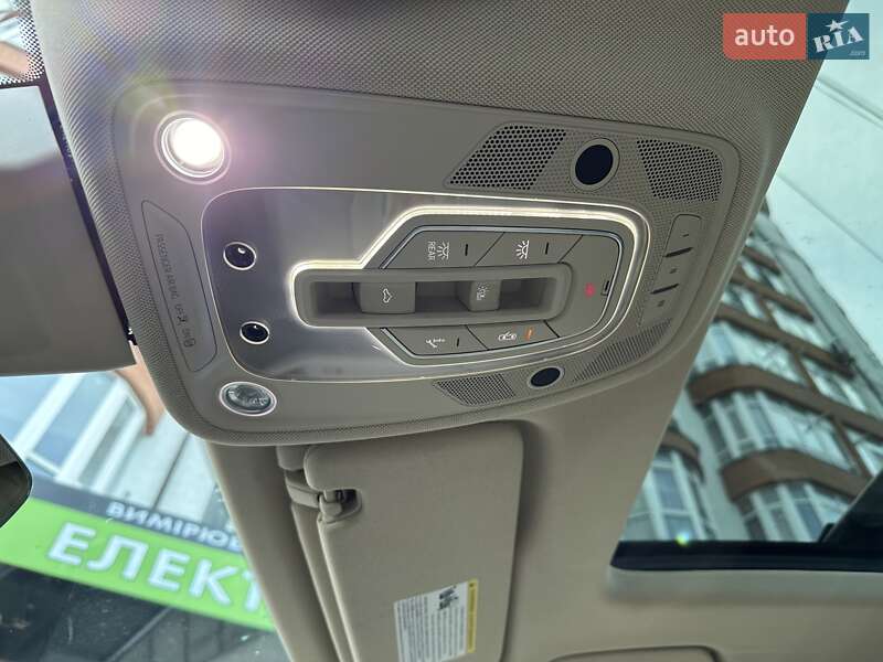 Позашляховик / Кросовер Audi Q7 2016 в Івано-Франківську