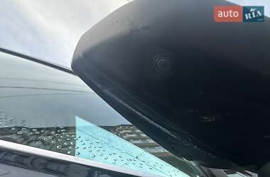 Внедорожник / Кроссовер Audi Q7 2016 в 
