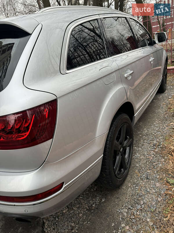 Позашляховик / Кросовер Audi Q7 2014 в Києві