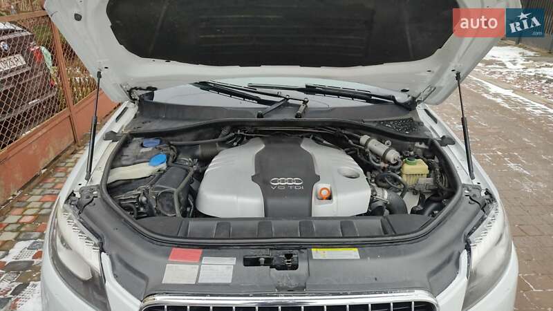Позашляховик / Кросовер Audi Q7 2013 в Львові