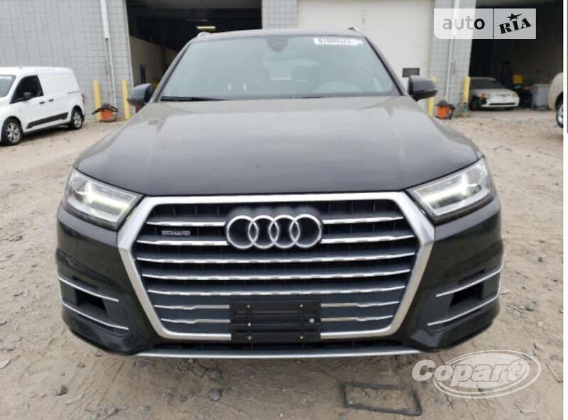 Внедорожник / Кроссовер Audi Q7 2015 в Косове