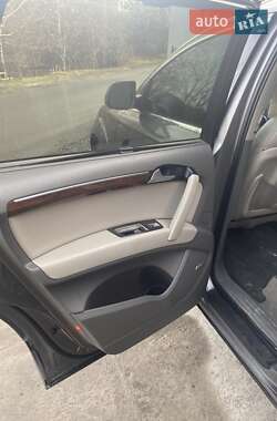 Внедорожник / Кроссовер Audi Q7 2010 в 