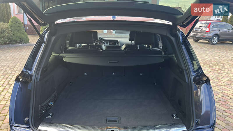 Внедорожник / Кроссовер Audi Q7 2013 в Каменец-Подольском