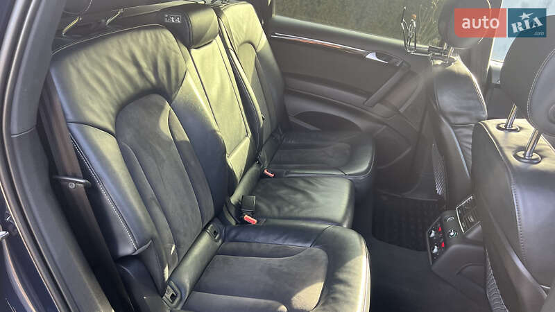 Внедорожник / Кроссовер Audi Q7 2013 в Каменец-Подольском