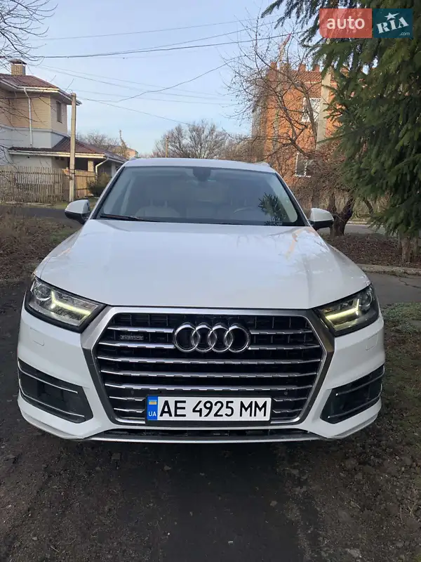 Audi Q7 2018 VIN WA1LHAF79JD030876 фото оголошення 6 з 65