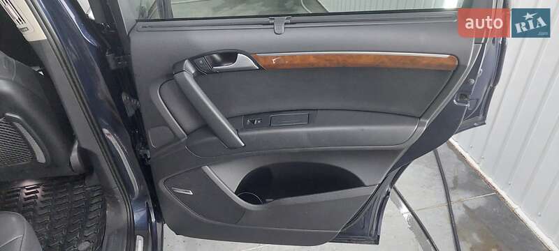 Внедорожник / Кроссовер Audi Q7 2014 в Черкассах