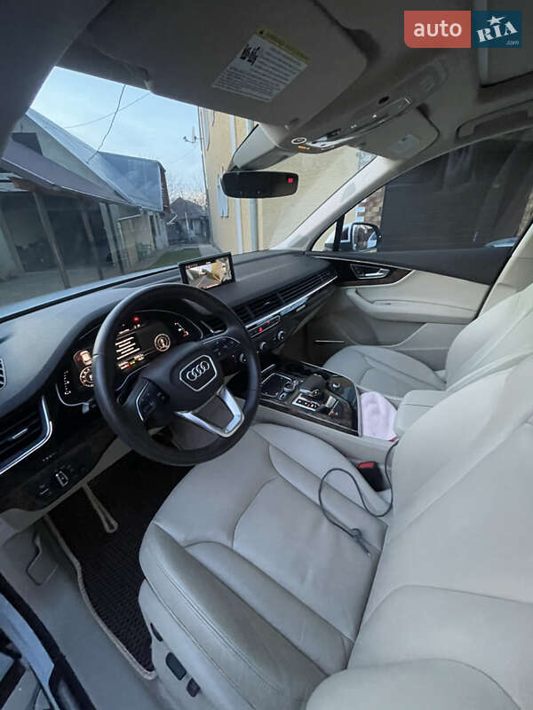 Внедорожник / Кроссовер Audi Q7 2017 в Дрогобыче