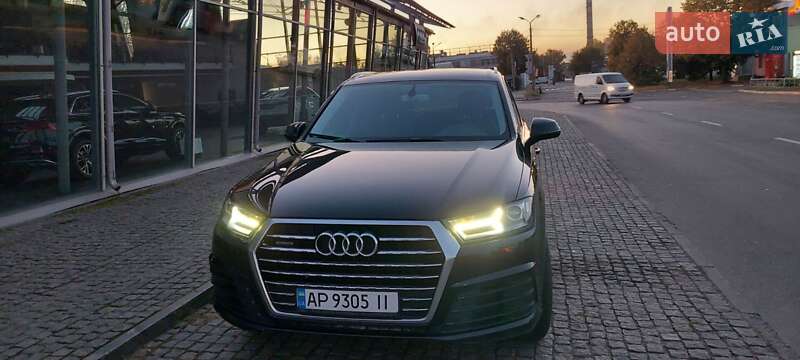 Позашляховик / Кросовер Audi Q7 2015 в Києві