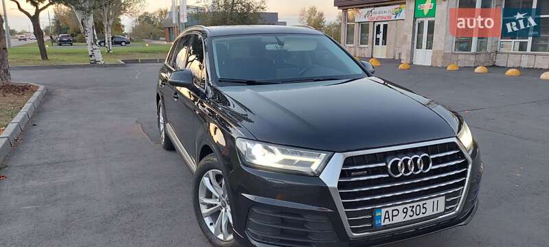 Позашляховик / Кросовер Audi Q7 2015 в Києві