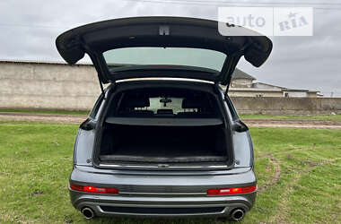 Внедорожник / Кроссовер Audi Q7 2010 в 