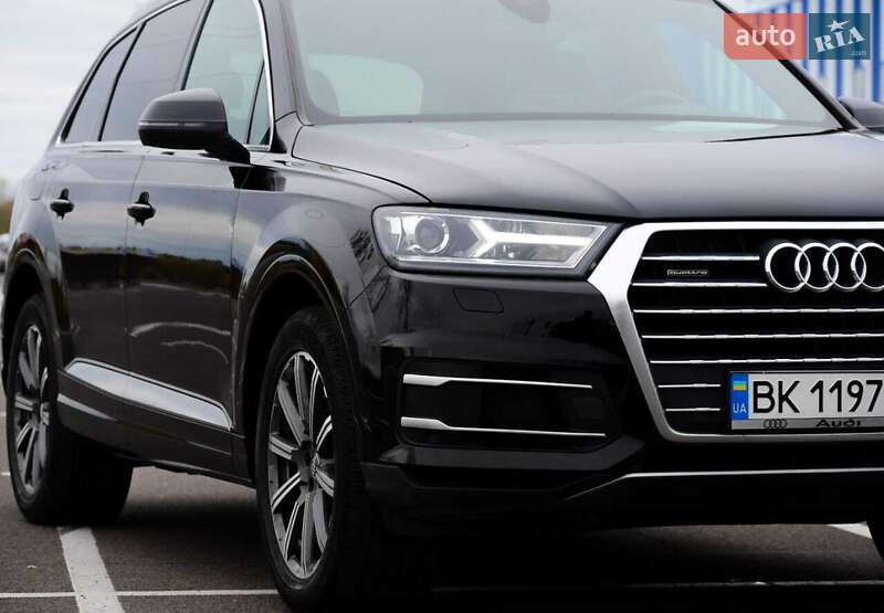 Внедорожник / Кроссовер Audi Q7 2019 в Луцке