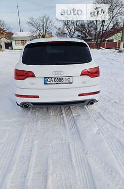 Позашляховик / Кросовер Audi Q7 2015 в Шполі