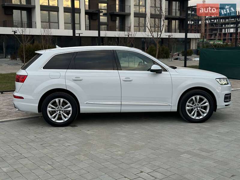 Внедорожник / Кроссовер Audi Q7 2018 в Ужгороде