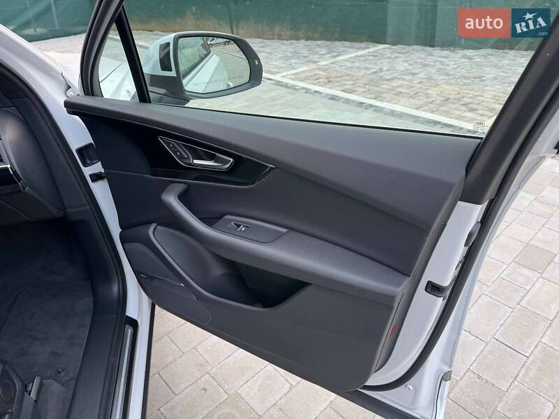 Внедорожник / Кроссовер Audi Q7 2018 в Ужгороде