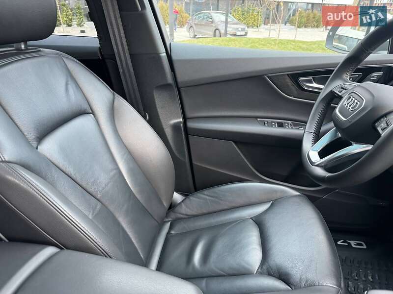 Внедорожник / Кроссовер Audi Q7 2018 в Ужгороде