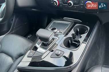 Внедорожник / Кроссовер Audi Q7 2018 в 