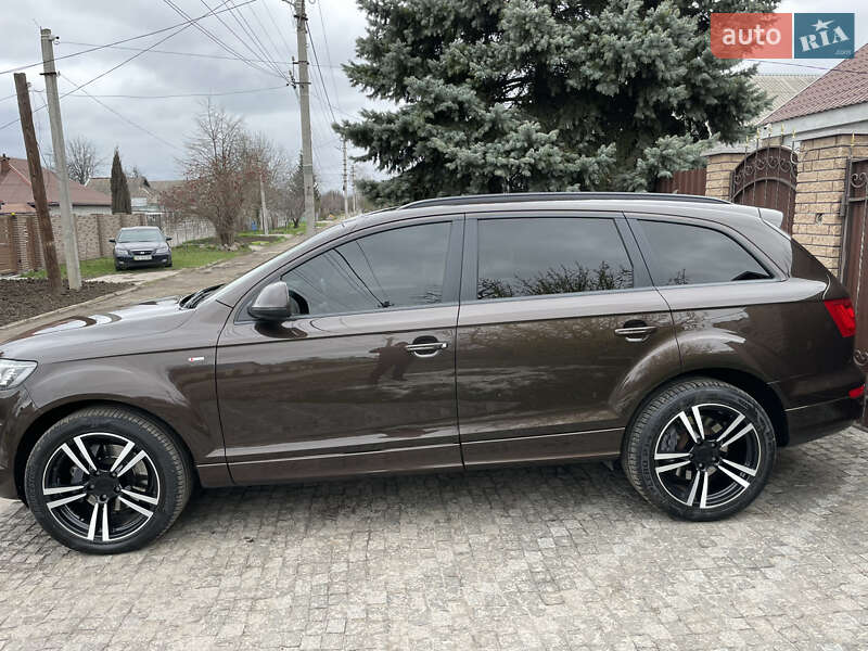Внедорожник / Кроссовер Audi Q7 2011 в Днепре