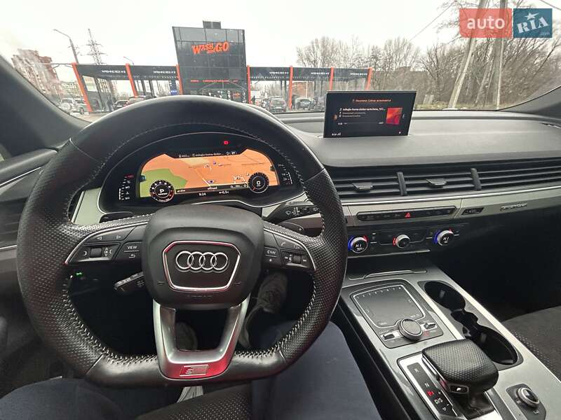 Audi Q7 2016