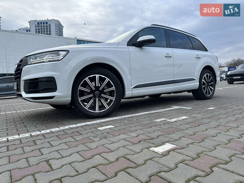 Внедорожник / Кроссовер Audi Q7 2016 в Одессе