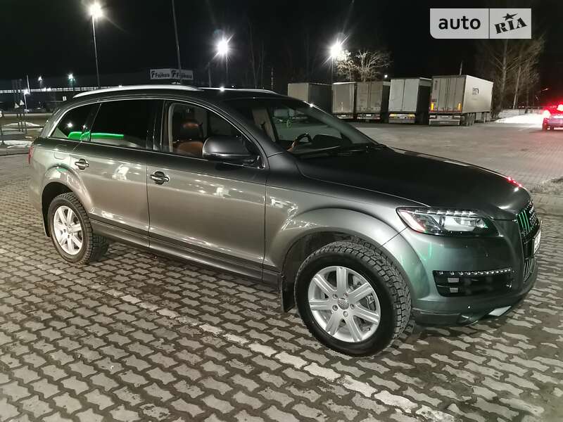 Позашляховик / Кросовер Audi Q7 2012 в Львові