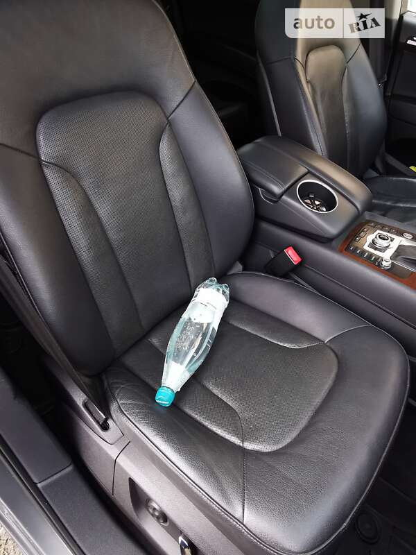 Позашляховик / Кросовер Audi Q7 2012 в Львові