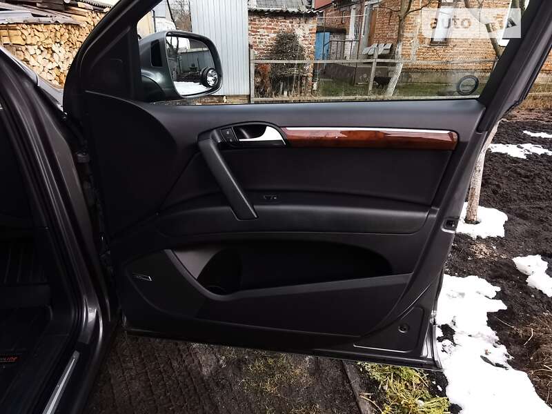 Позашляховик / Кросовер Audi Q7 2012 в Львові