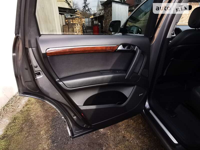 Позашляховик / Кросовер Audi Q7 2012 в Львові
