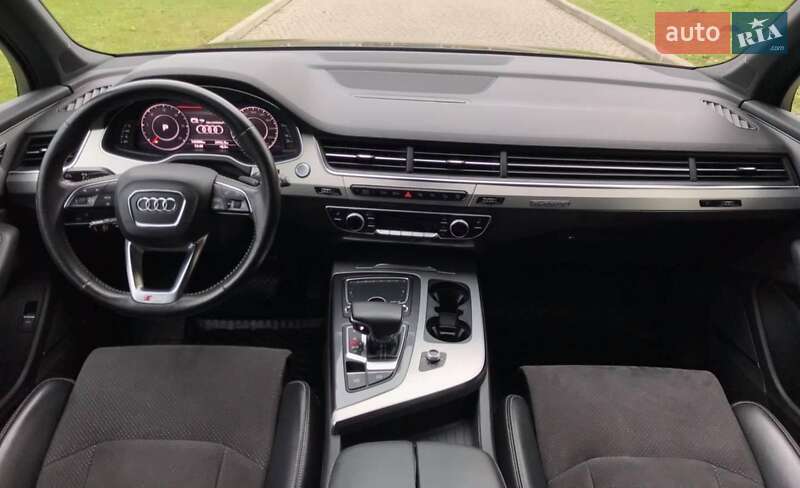 Внедорожник / Кроссовер Audi Q7 2015 в Ровно