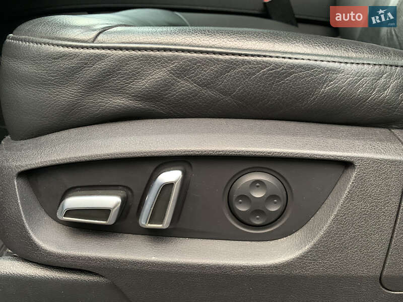 Позашляховик / Кросовер Audi Q7 2013 в Мукачевому