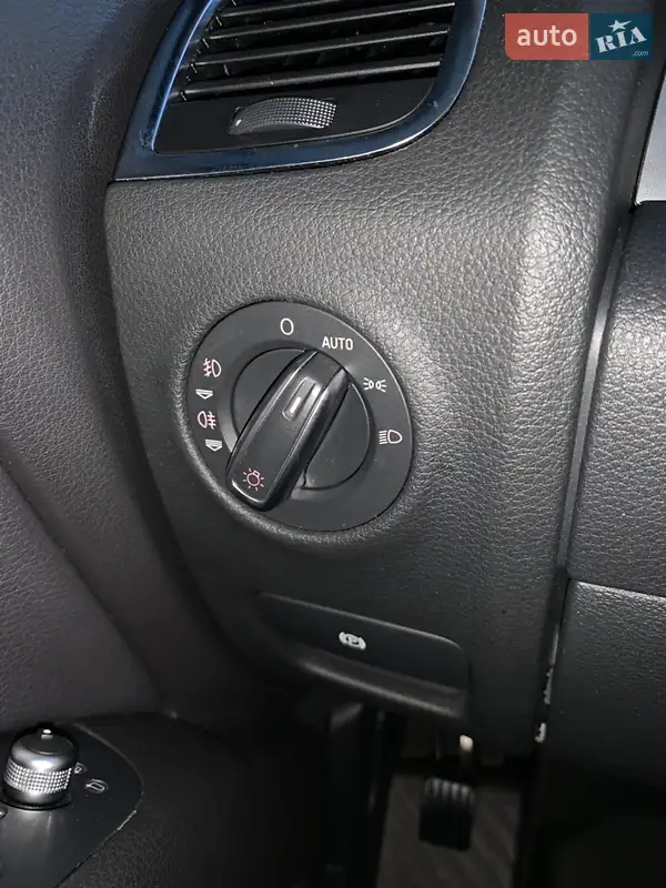 Audi Q7 2013 VIN WA1LMAFE8DD016692 фото оголошення 60 з 156