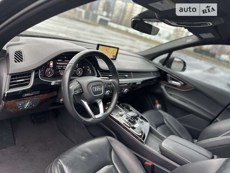 Внедорожник / Кроссовер Audi Q7 2017 в Львове