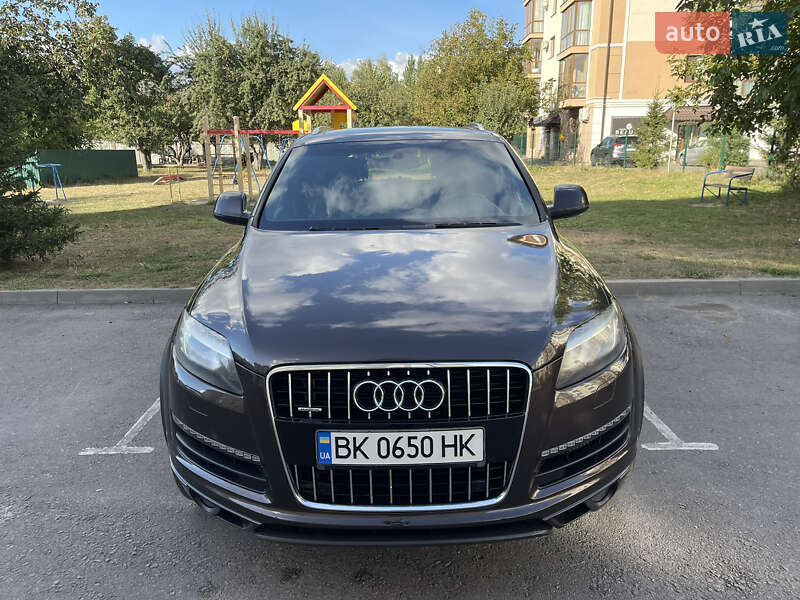Позашляховик / Кросовер Audi Q7 2011 в Рівному