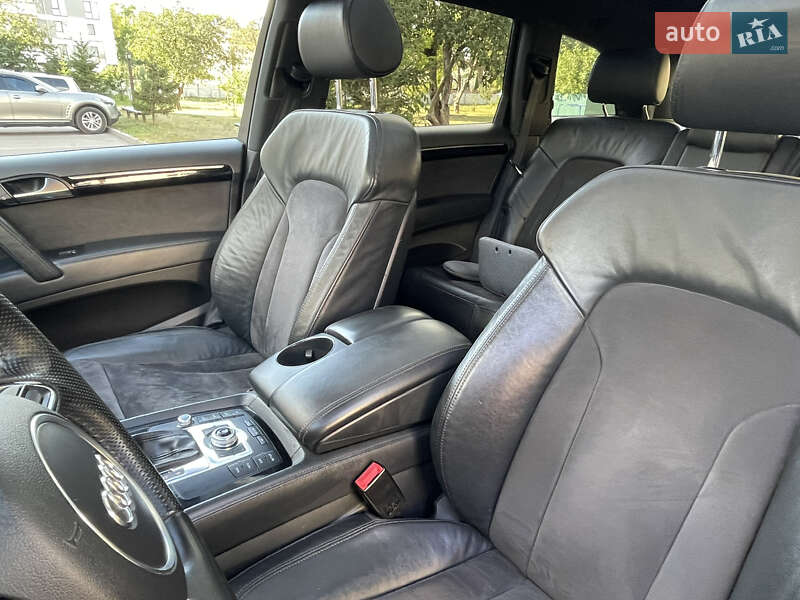 Позашляховик / Кросовер Audi Q7 2011 в Рівному