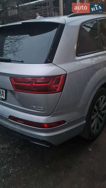 Внедорожник / Кроссовер Audi Q7 2018 в Рахове