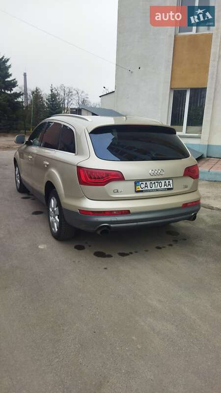 Позашляховик / Кросовер Audi Q7 2012 в Черкасах