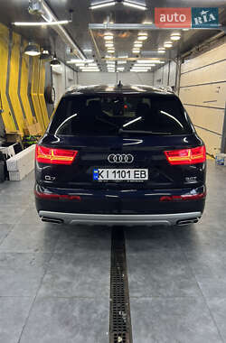 Внедорожник / Кроссовер Audi Q7 2017 в Киеве