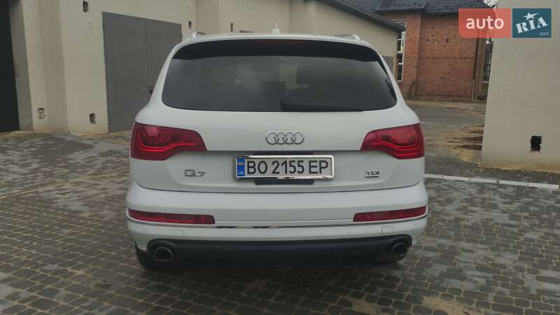 Позашляховик / Кросовер Audi Q7 2012 в Чорткові