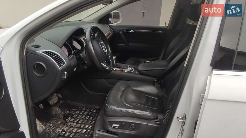 Позашляховик / Кросовер Audi Q7 2012 в Чорткові